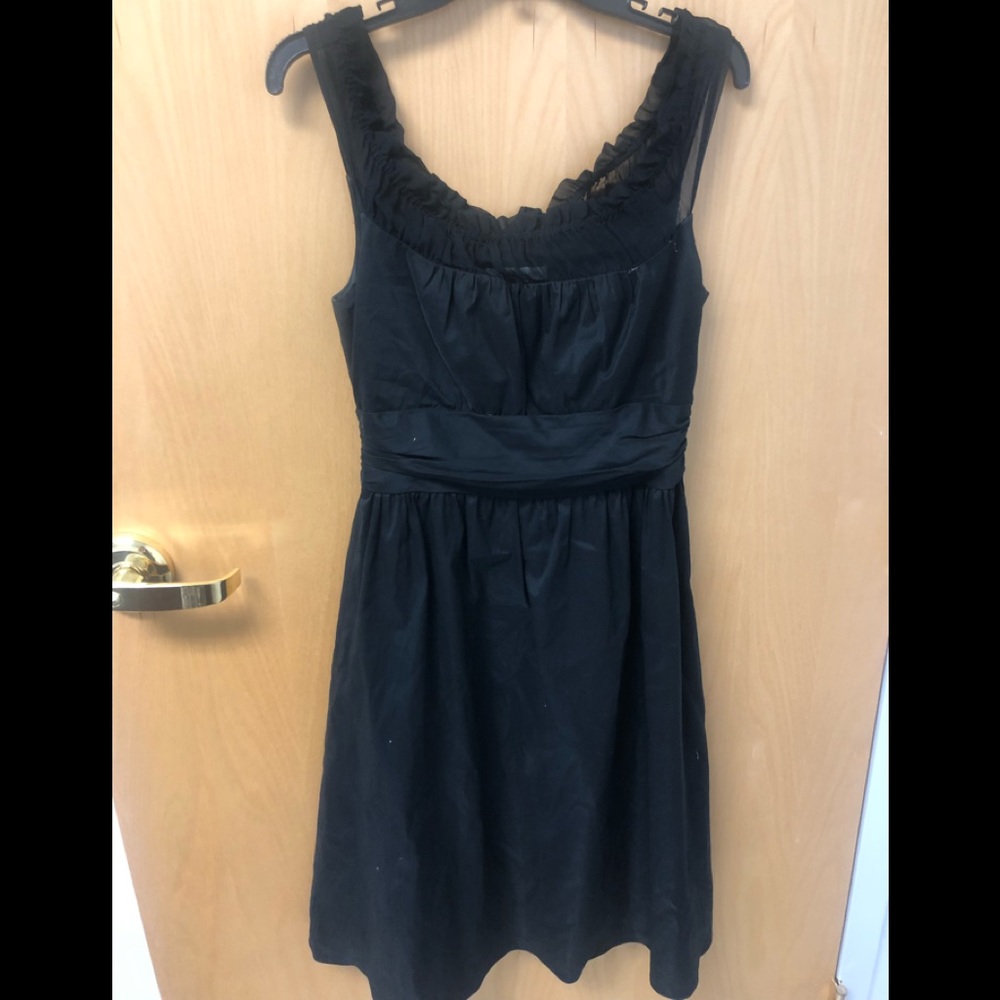 🌼3/$30🌼 WHBM black ruffle dress Size 6